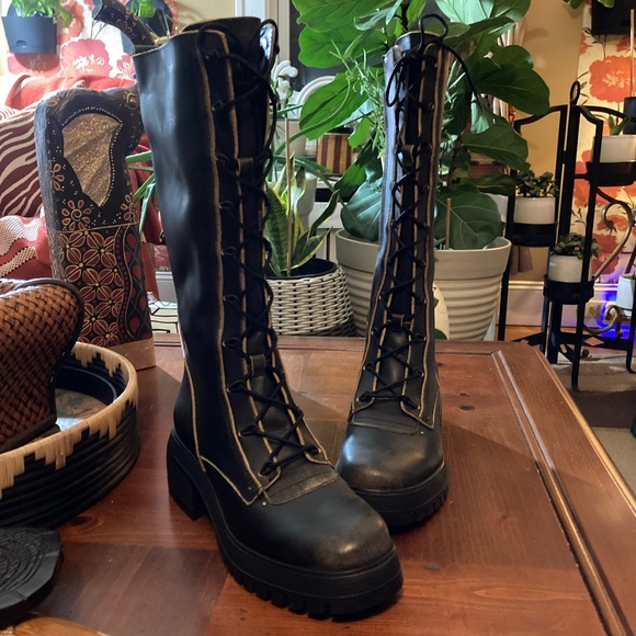 Franco Sarto Black ‘Jasper’ Lace-Up Boots - Picture 12 of 15